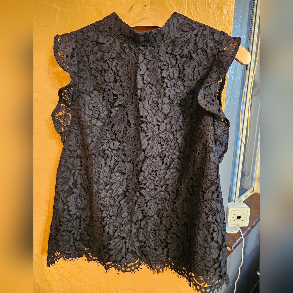 Banana Republic Lace Overlay Career Blouse Sleeveless  Size M